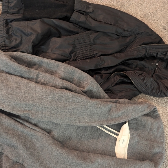 Designer clothing lot size med/lrg - Picture 4 of 5